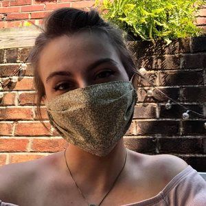 Meet your Posher, Caroline